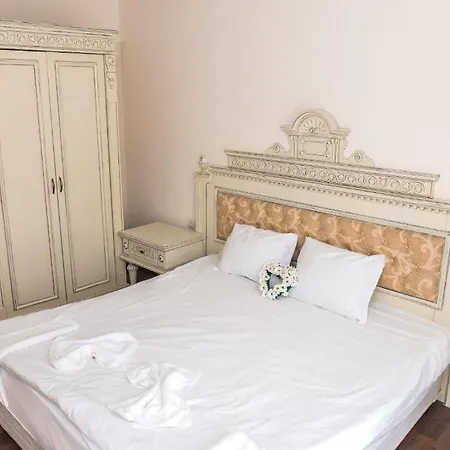 Primea Hotel de apartamente Țarevo