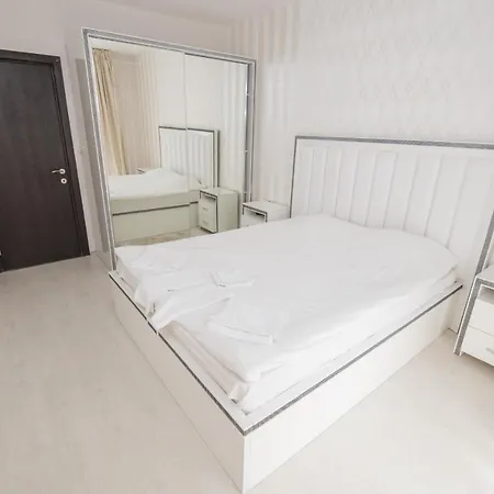 Primea Hotel de apartamente Țarevo