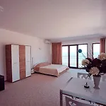 Primea アパートホテル 3*